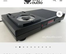 Mega Rare 1st edition Rega Planet CD Player Audiophile Quality one of the greatest Analog Sounding players ever made in great condition with original Remote Stunning
