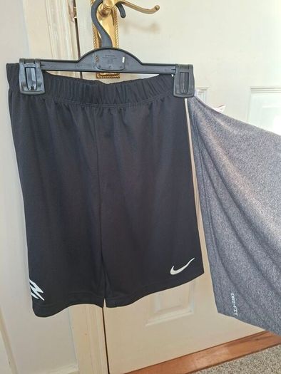 BRAND NEW Boys nike t-shirt and short set age 10-12