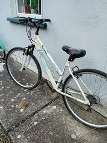 bicycle HYBRID 6 gears