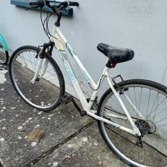 bicycle HYBRID 6 gears