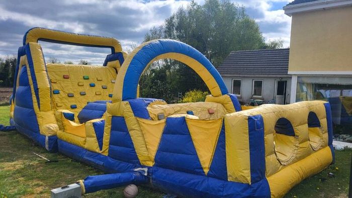Obstacle Bouncy Castle