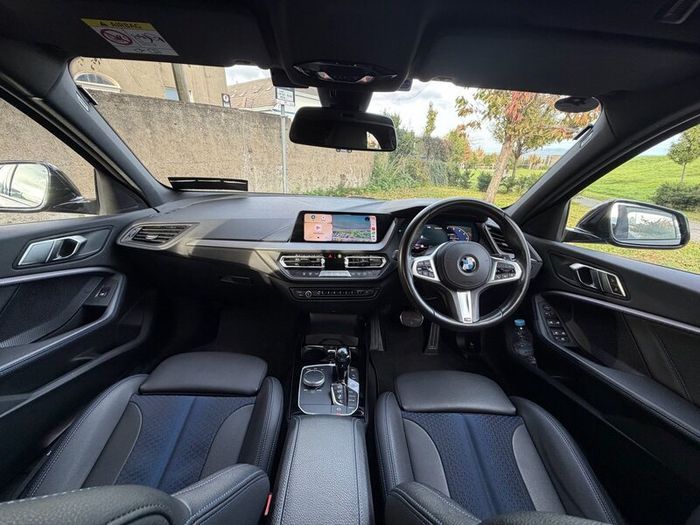 BMW 1 serie 118i luxury Trim