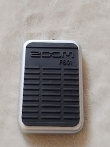 Zoom FS01 Footswitch for Guitar Pedals and Drum Machines
