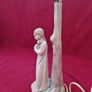 Nao by Lladro Figurine Lamp Image 3