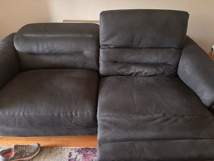 Stunning three piece suede leather suite.