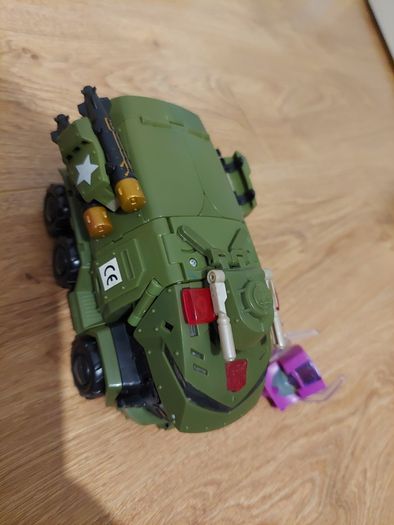 Transformer / toy / bulkhead