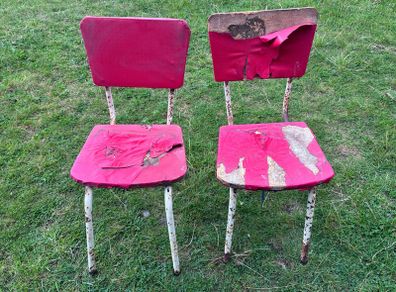2 vintage chairs