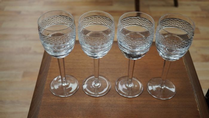Tipperary Crystal Diamond-Cut Wine Glasses (Set of 4)