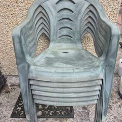 FREE 6 garden chairs