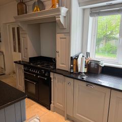 Fitted Kitchen with appliances
