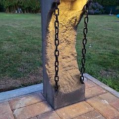 Concrete lamp stand