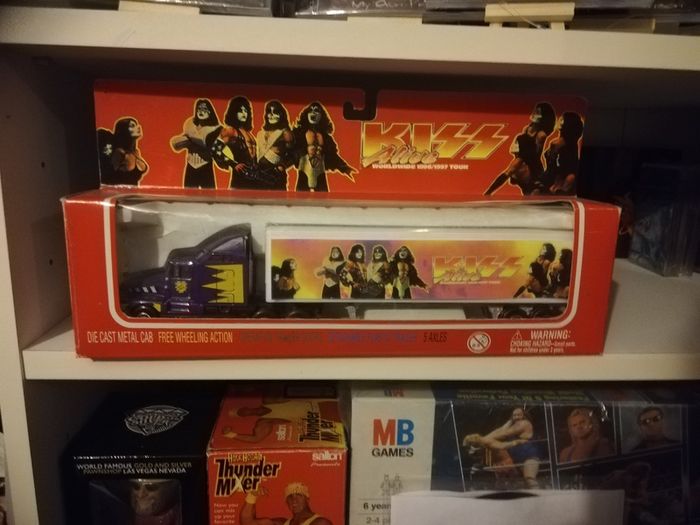 KISS Alive Exclusive Custom Truck