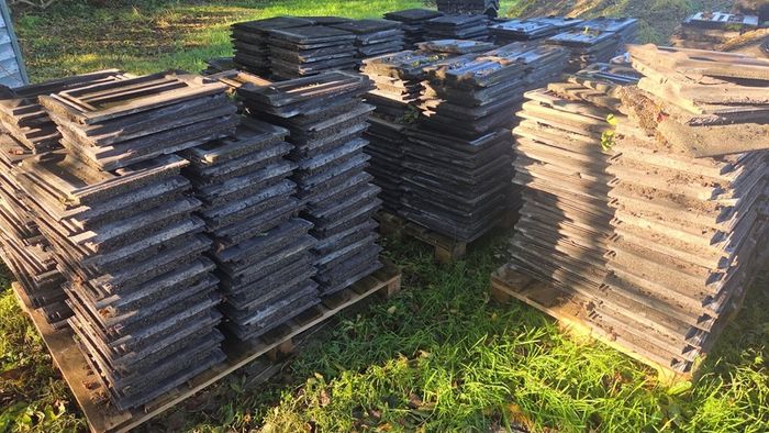 Roof tiles