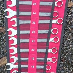 25 piece spanner set