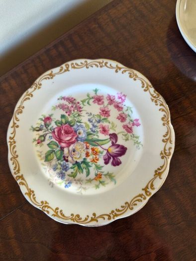 Royal Albert Nosegay fine bone china plates