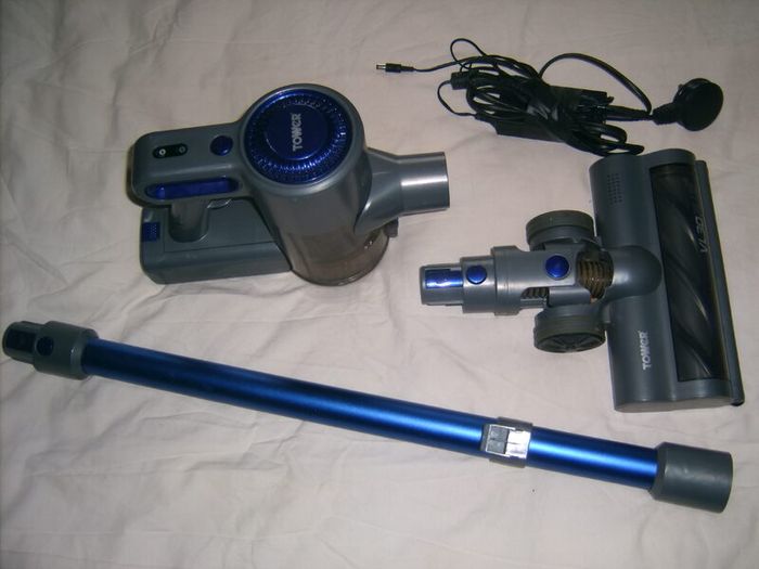 hand hoover