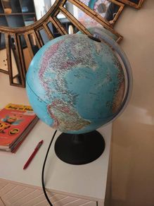 Light up globe