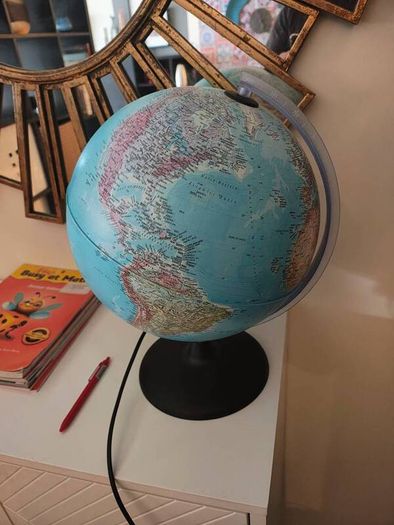 Light up globe