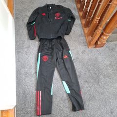 man united tracksuit
