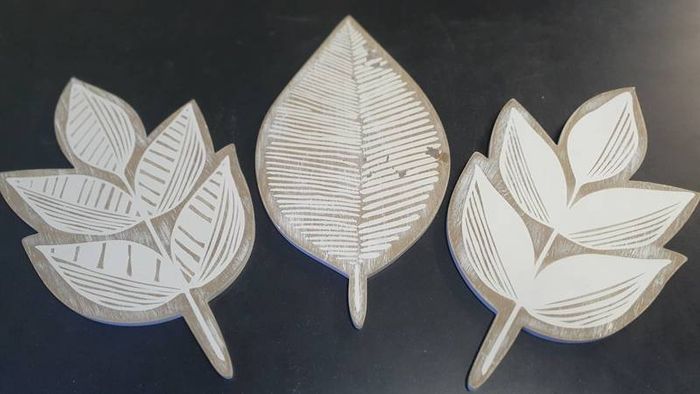 Wall leaf decoration
