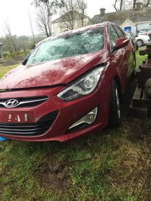 2013 Hyundai i40 breaking iCar