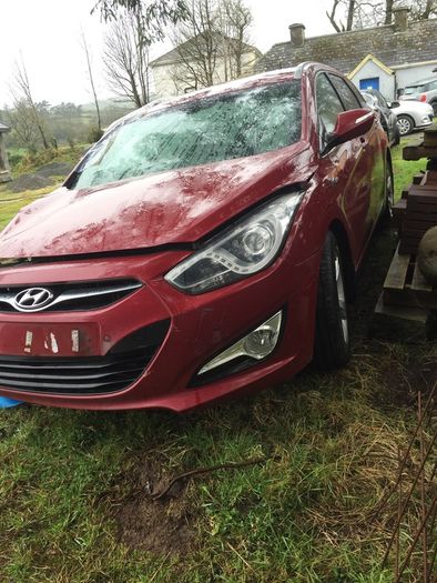 2013 Hyundai i40 breaking iCar