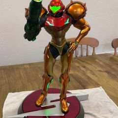 Metroid varia suit exclusive -nintendo figure -  first 4 figures