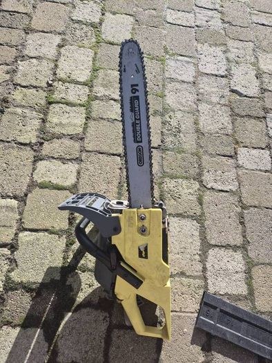Chainsaw (Brand Challenge) for parts or repair