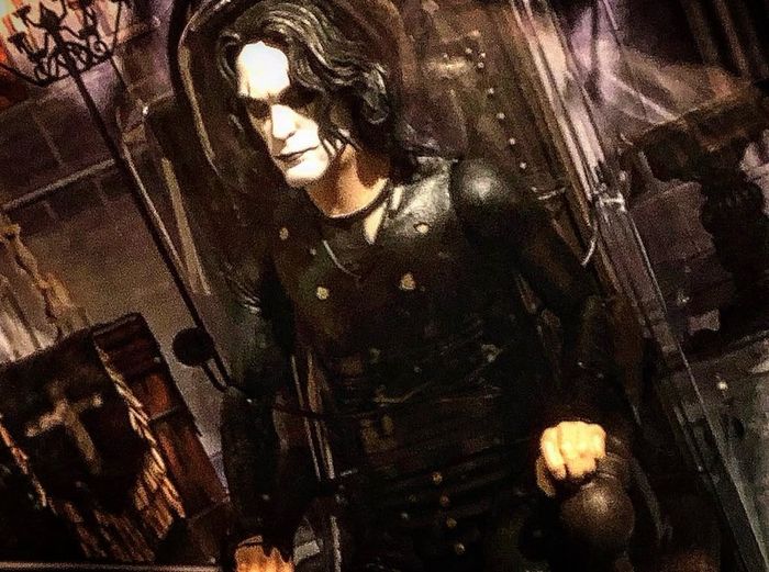 The Crow Diamond Select in Chair 2021