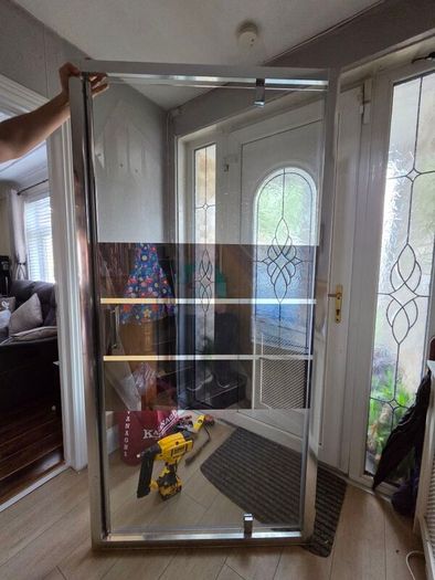 Beloya shower frame
