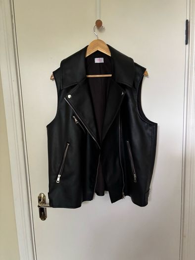 Savida sleeveless leather jacket