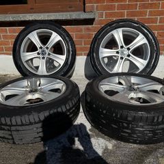 4 x Mercedes genuine 17" alloys with tyres