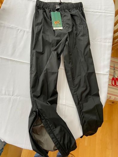 LOWE ALPINE rainwear showerproof bottoms