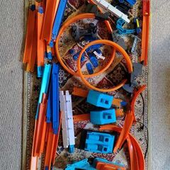 Hotwheels track and accesories