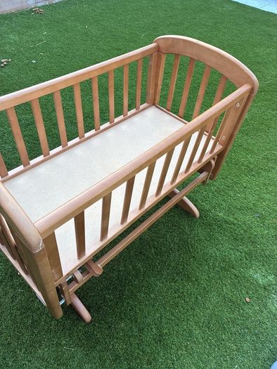 baby rocking crib