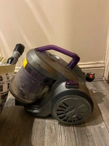 Vacuum bush