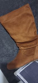 boots size 39