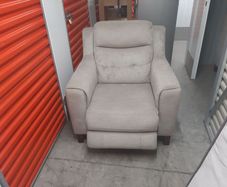 2 +1+,1 Reclining sofa with USB ports