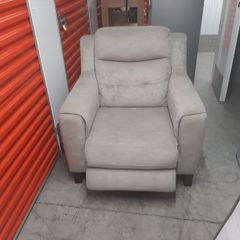 2 +1+,1 Reclining sofa with USB ports