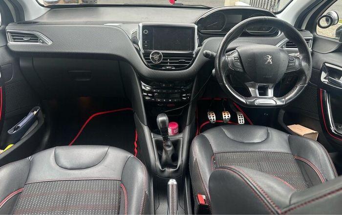 Peugeot 208 GT Line