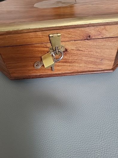 Trinket/jewellery box