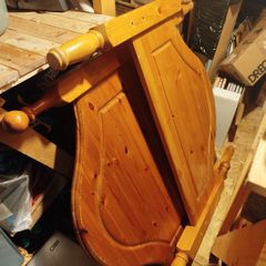 Free pine wood from single bed