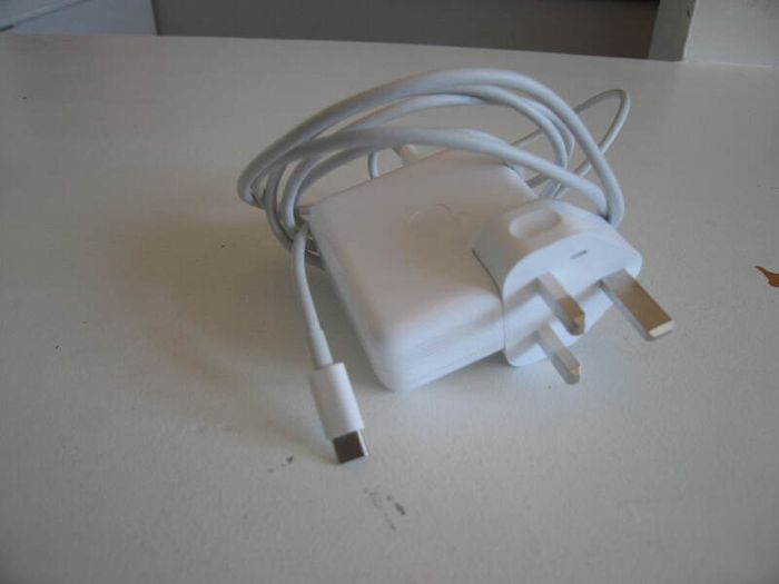 USB-C Power Adapter Apple