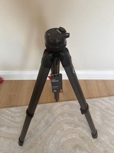 Brand New Peak Design Carbon Fibre Tripod Pro