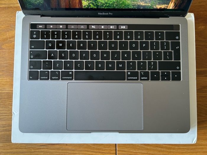 MacBook Pro 13 (2019) Intel i7/16GB /1TB SSD