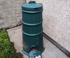Compost bin