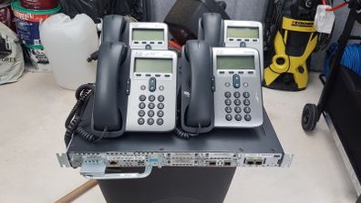 Cisco C2811 Callmanager Express IP Phone System with 4 handsets