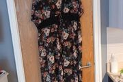 Shein  Cover Up Coat. S. 18 -20 (3XL).  New-No Tag.