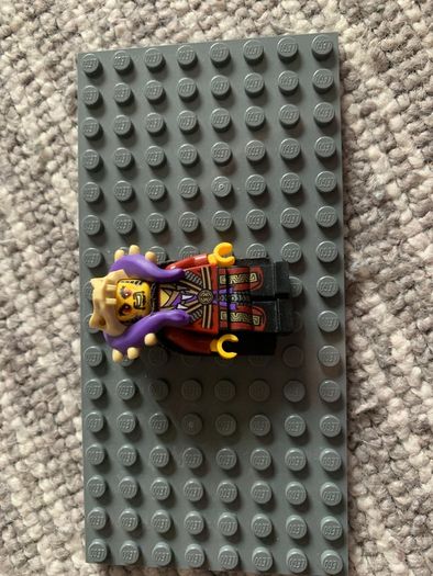 lego minifigures