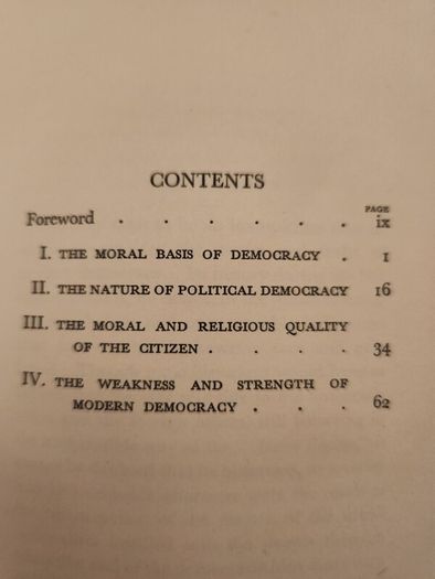 The Drift Of Democracy. Essays In Order:7. By M. De Labedoyere. Published By Sheed & Ward. 193i Edition Hardbacks In Good Condition. See Photos For Same.